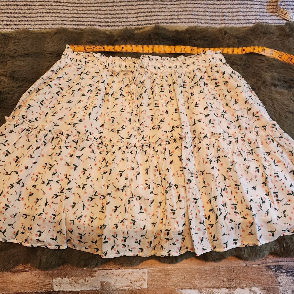 Princess Polly Floral Mini Skirt - Cream and Black